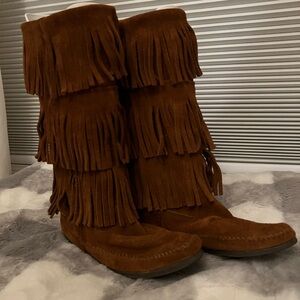 Minnetonka Women’s size 7 Suede Boots